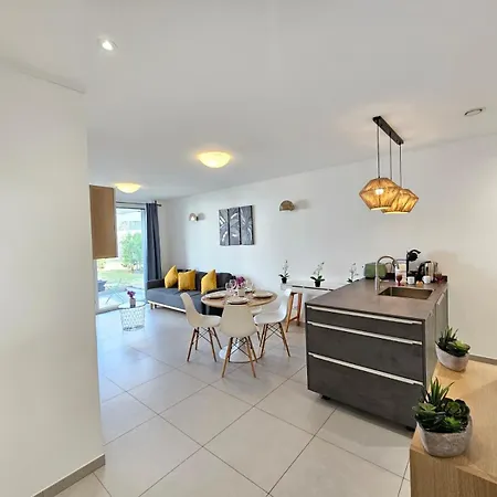 アパート Relaxing 1 Bedroom Flat With Terrace And Parking *