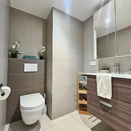 Relaxing 1 Bedroom Flat With Terrace And Parking Lejlighed *