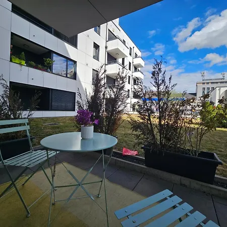 Relaxing 1 Bedroom Flat With Terrace And Parking *