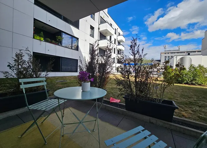 Relaxing 1 Bedroom Flat With Terrace And Parking *