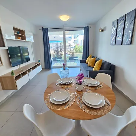 Relaxing 1 Bedroom Flat With Terrace And Parking Apartment *