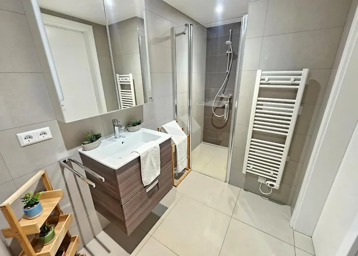 Relaxing 1 Bedroom Flat With Terrace And Parking